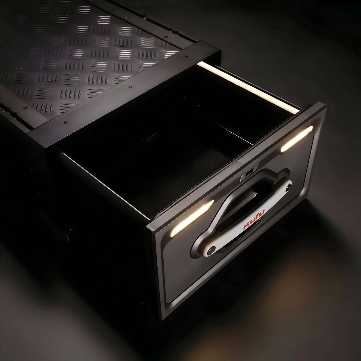 KUFU: Quick-release vehicle drawer systems